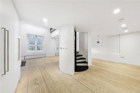 3 bedroom mews to rent, Eglon Mews, Primrose Hill, London, NW1