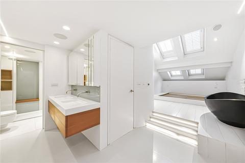 3 bedroom mews to rent, Eglon Mews, Primrose Hill, London, NW1