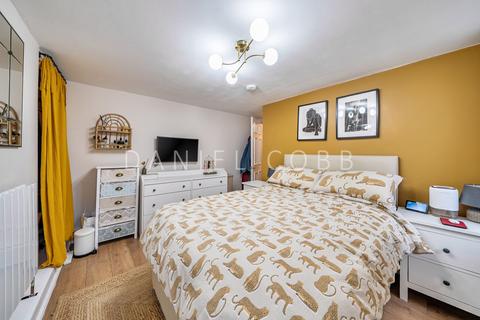 2 bedroom flat for sale, New Kent Road, London, SE1