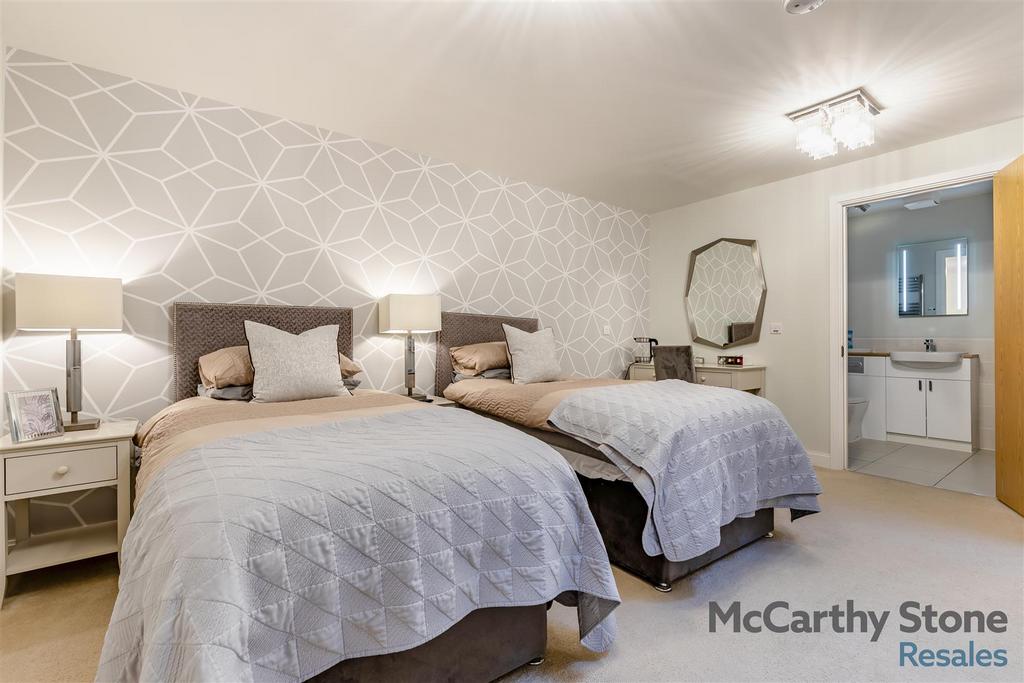 8675247-interior20.jpg