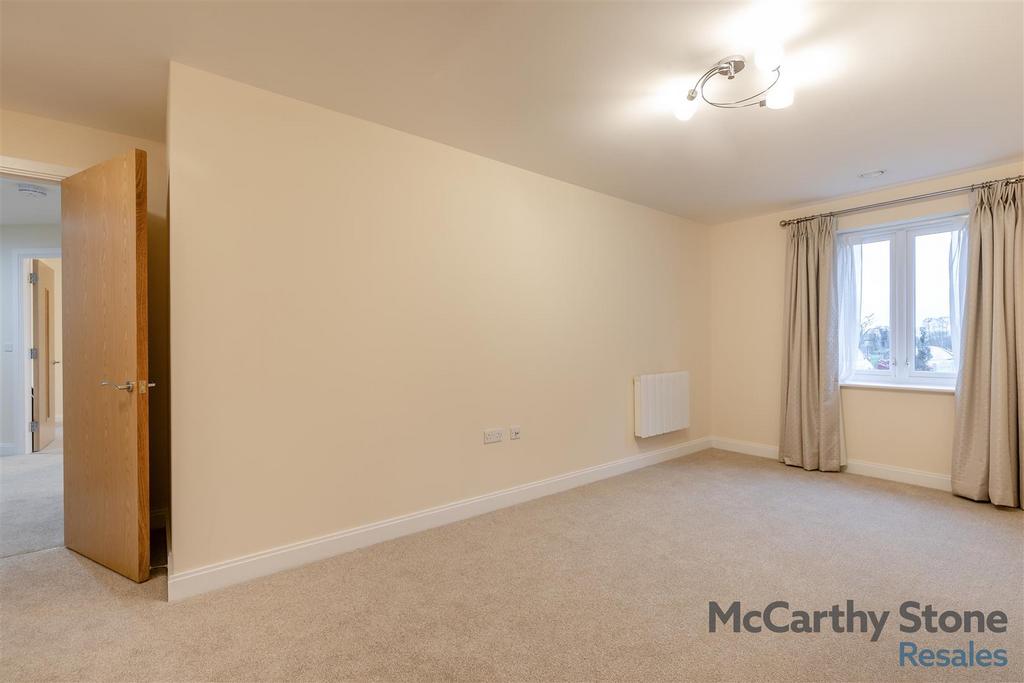 8675247-interior02.jpg