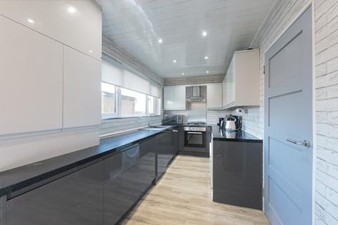 3 bedroom terraced house for sale, Calder Crescent, Glassford, ML10