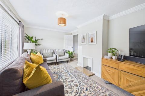 3 bedroom semi-detached house to rent, Raleigh Drive, Sheffield