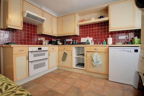 3 bedroom semi-detached house to rent, Malthouse Yard, Reepham, Norwich