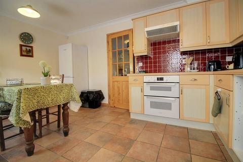 3 bedroom semi-detached house to rent, Malthouse Yard, Reepham, Norwich