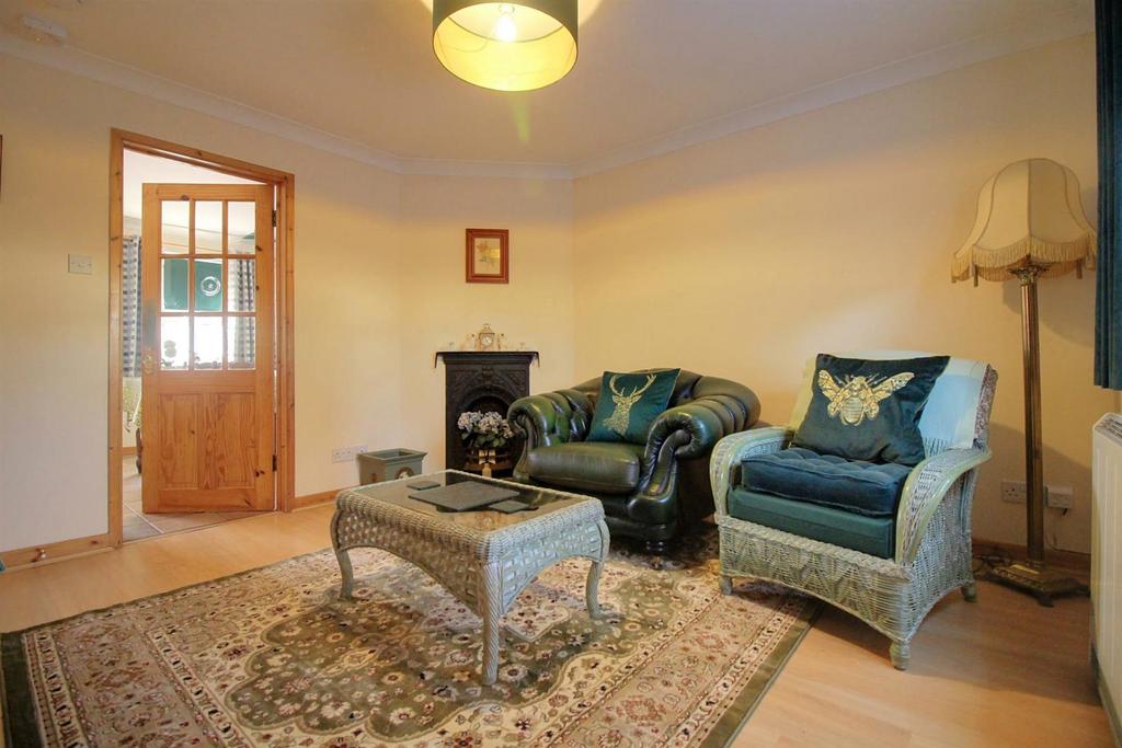 Living Room 1.jpg