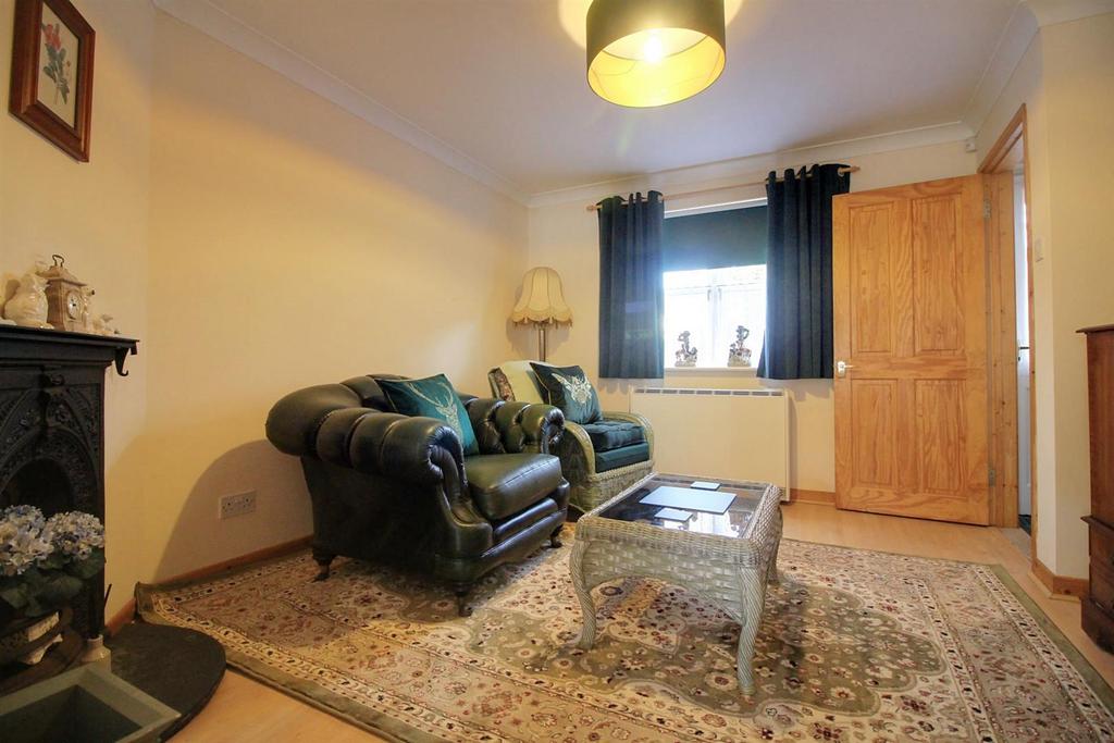 Living Room 2.jpg