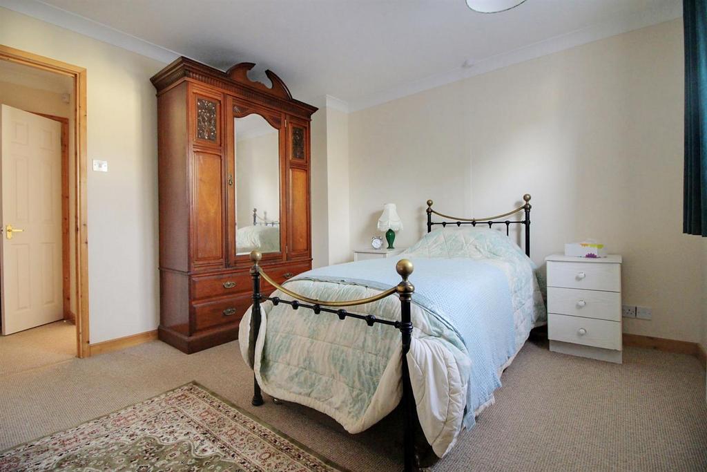 Bedroom 2.jpg
