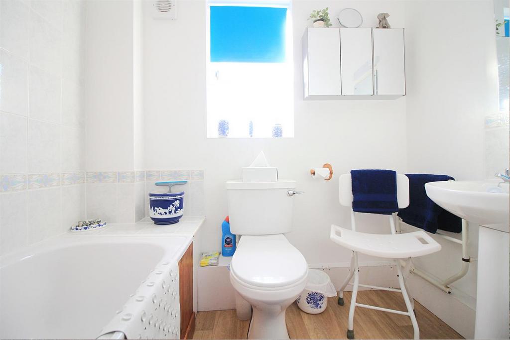 Bathroom.jpg