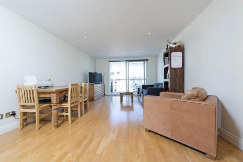 2 bedroom flat to rent, Smugglers Way, London, SW18