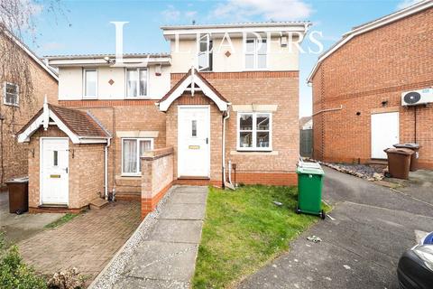 2 bedroom terraced house to rent, Marham Close, NG2