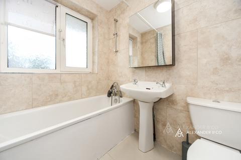 undefined, The Quadrant, Dunstable LU5