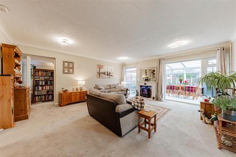 3 bedroom bungalow for sale, Ashurst Gardens, Cliftonville, Margate