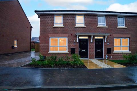 3 bedroom semi-detached house to rent, Swallow Drive, Solihull B92