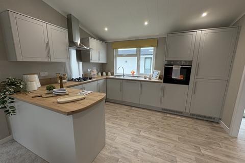 2 bedroom park home for sale, Canvey Island, Essex, SS8