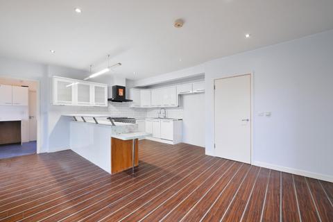 5 bedroom house for sale, Roundwood way, Banstead