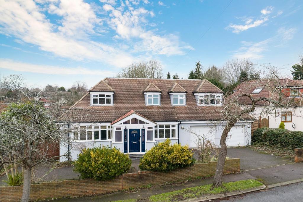 Roundwood way,