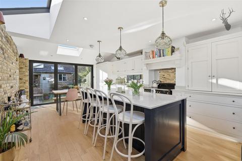 3 bedroom end of terrace house for sale, Trent Road, Buckhurst Hill IG9