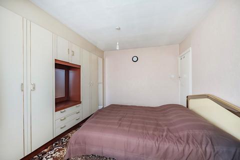 5 bedroom semi-detached house for sale, Camrose Avenue, Edgware, HA8