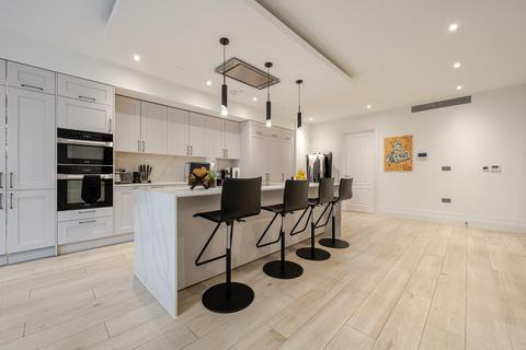 3 bedroom flat for sale, Barnet Lane, Elstree