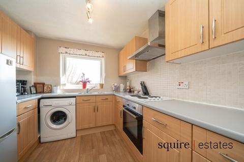 2 bedroom flat for sale, Chenies Court, Hemel Hempstead, HP2