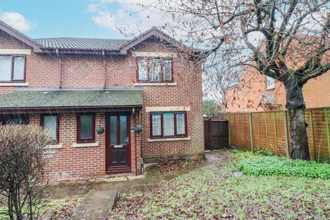 3 bedroom semi-detached house for sale, Aldershot Road, Fleet GU52