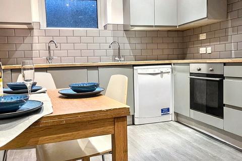 5 bedroom house to rent, Haddon Road, Burley, Leeds