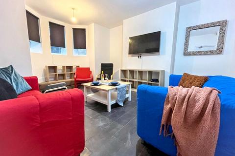 5 bedroom terraced house to rent, Haddon Road, Burley, Leeds, West Yorkshire