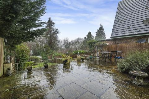 4 bedroom house for sale, Sutherland Avenue, Biggin Hill, Westerham TN16