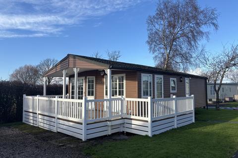 2 bedroom lodge for sale, Brentmere Plaza Double Lodge Glenfield Leisure Park, Pilling  PR3