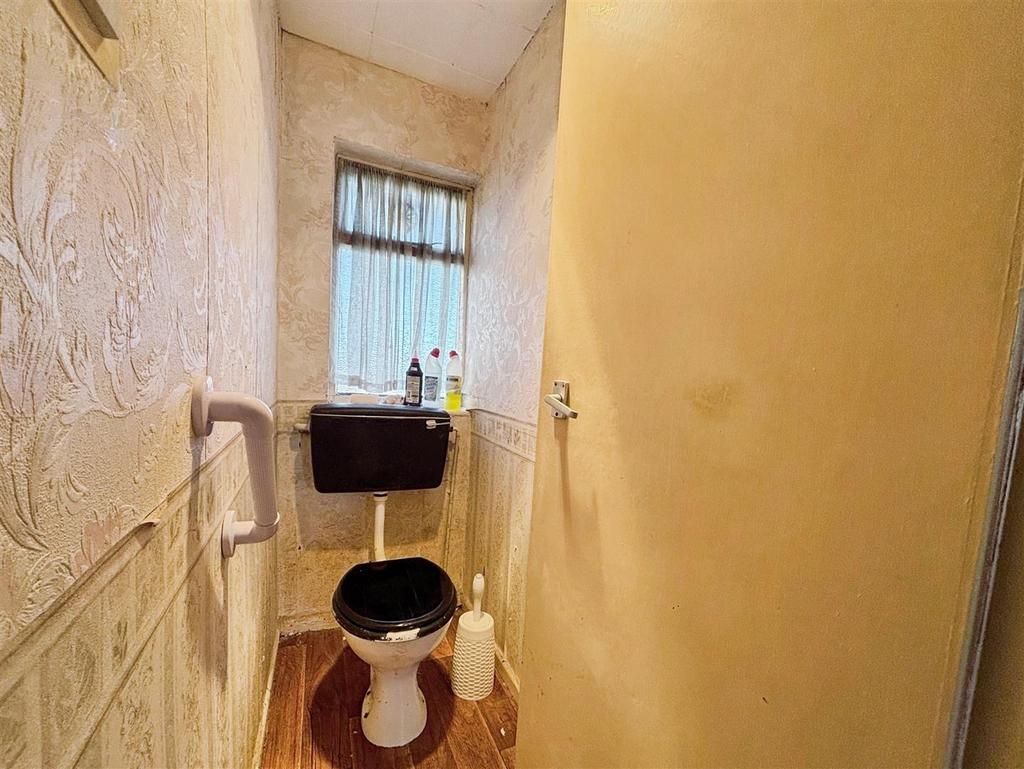 Separate WC