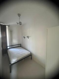 2 bedroom flat to rent, West Green Road, N15