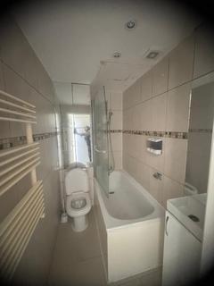 2 bedroom flat to rent, West Green Road, N15