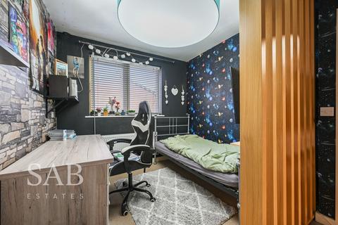 3 bedroom terraced house for sale, Taywood Road, Northolt, UB5