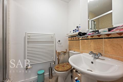 3 bedroom terraced house for sale, Taywood Road, Northolt, UB5