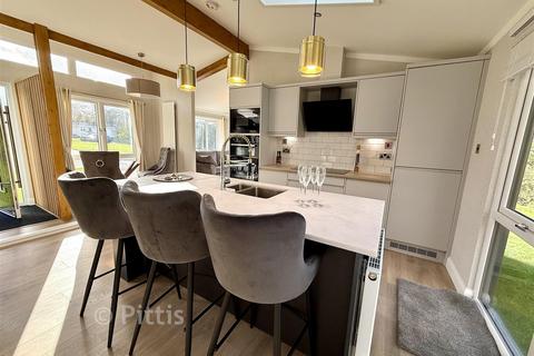 2 bedroom park home for sale, Burnt House Lane, Royal Wight Estate, Newport, Isle of Wight