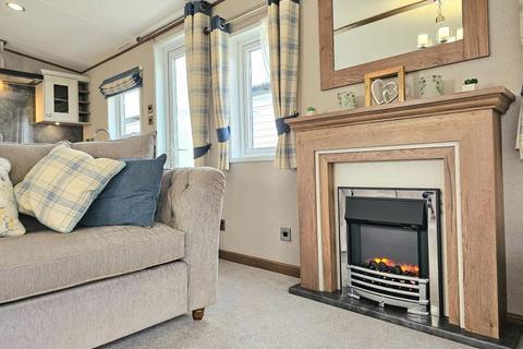 3 bedroom property for sale, Brynteg Country And Leisure Retreat