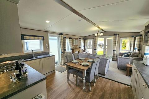 3 bedroom property for sale, Brynteg Country And Leisure Retreat