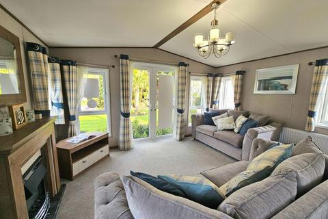 3 bedroom property for sale, Brynteg Country And Leisure Retreat