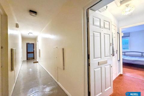 1 bedroom apartment for sale, Raven Close, London