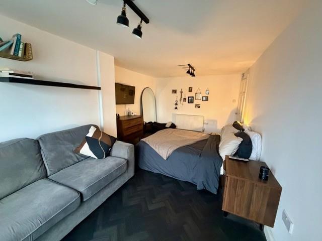 Bed 1.1.jpg