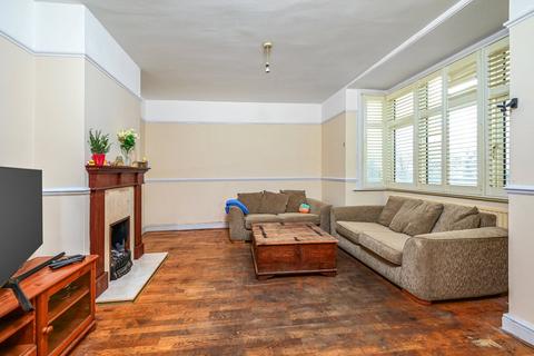 3 bedroom detached house for sale, Wraysbury Road, Surrey TW18
