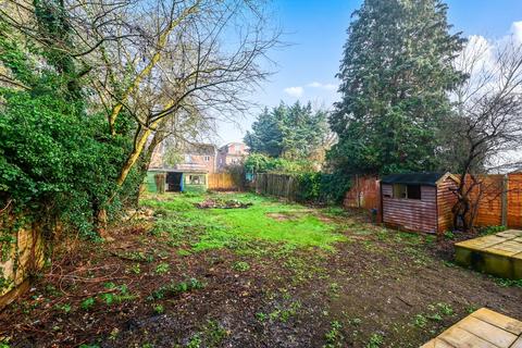 3 bedroom detached house for sale, Wraysbury Road, Surrey TW18