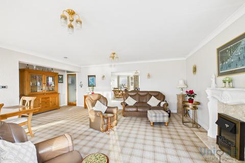 2 bedroom apartment for sale, Royal Beach Court, North Promenade, Lytham St. Annes, FY8