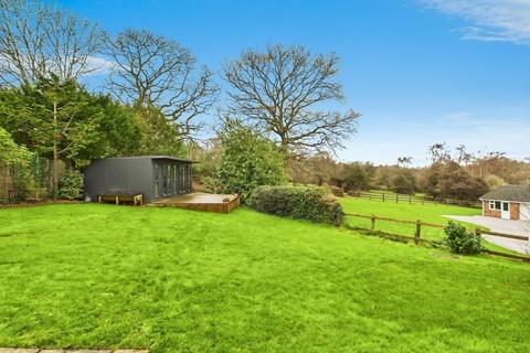 4 bedroom detached house for sale, Chapel Road, Southampton SO31