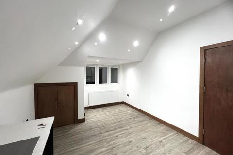 undefined, York Road, Camberley GU15