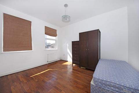 2 bedroom flat to rent, Drayton Green Road, W13