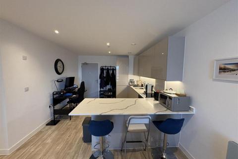 1 bedroom apartment to rent, Gunnersbury Lane, London, W3