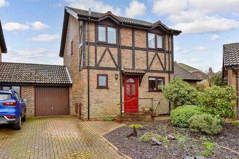 3 bedroom link detached house for sale, Audley Court, Freshwater,, Isle of Wight