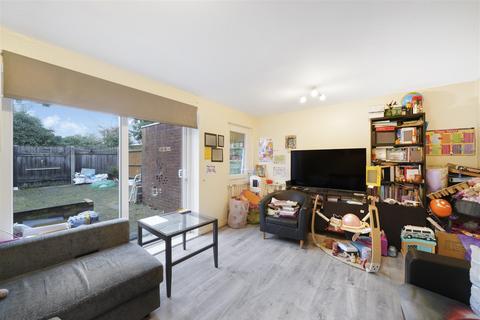 3 bedroom terraced house for sale, Mary Peters Drive, Greenford